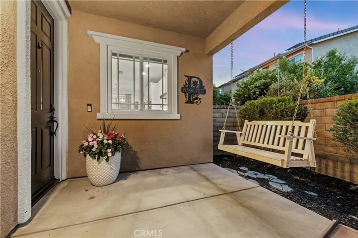 28111 Brett Court, Saugus, California 91350