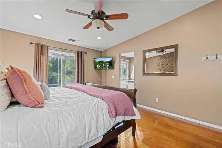 28111 Brett Court, Saugus, California 91350