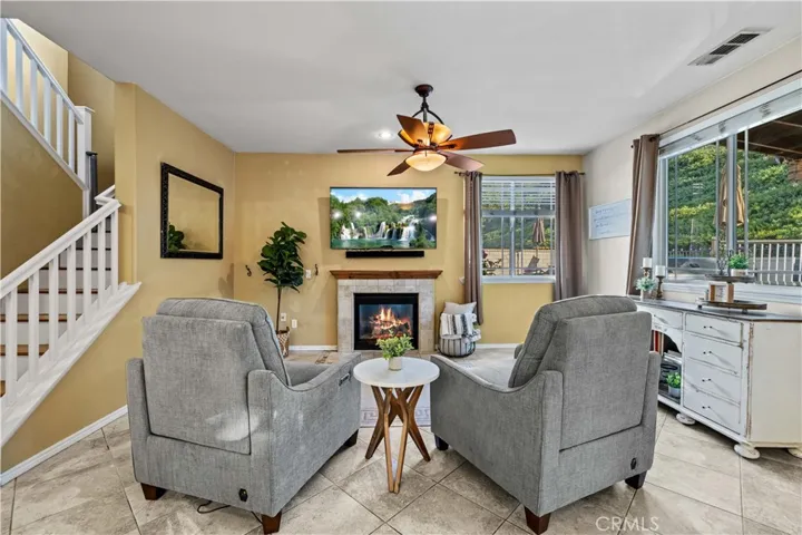 28111 Brett Court, Saugus, California 91350
