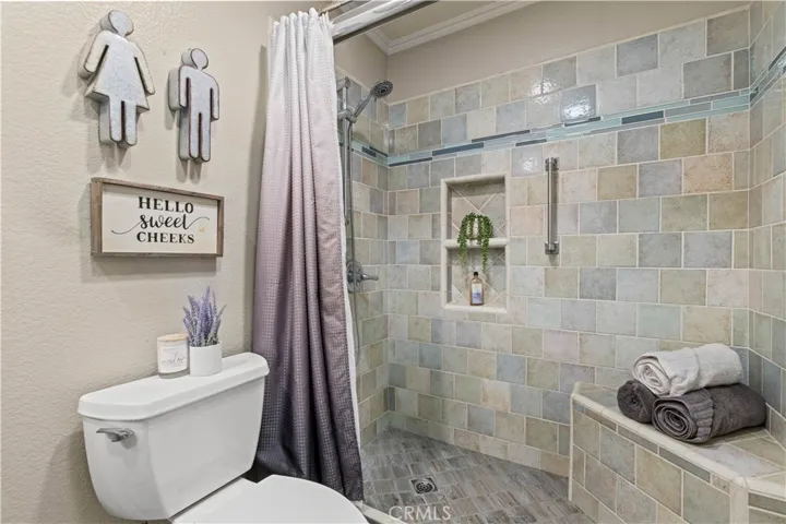28111 Brett Court, Saugus, California 91350