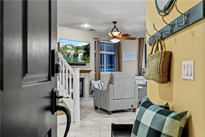 28111 Brett Court, Saugus, California 91350