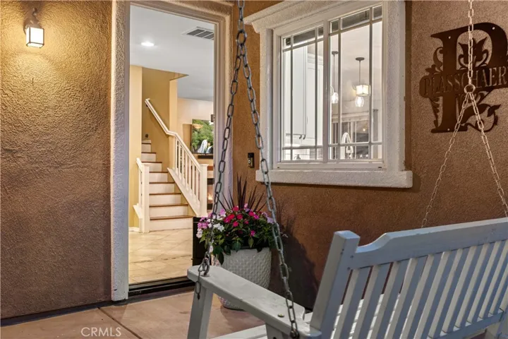 28111 Brett Court, Saugus, California 91350