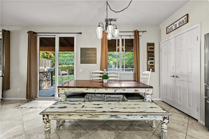 28111 Brett Court, Saugus, California 91350