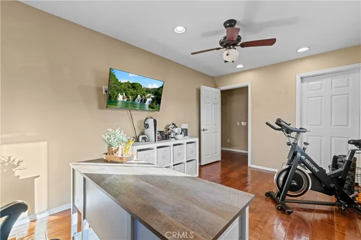 28111 Brett Court, Saugus, California 91350