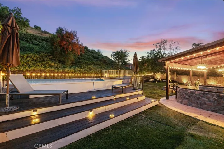 28111 Brett Court, Saugus, California 91350