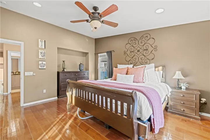 28111 Brett Court, Saugus, California 91350