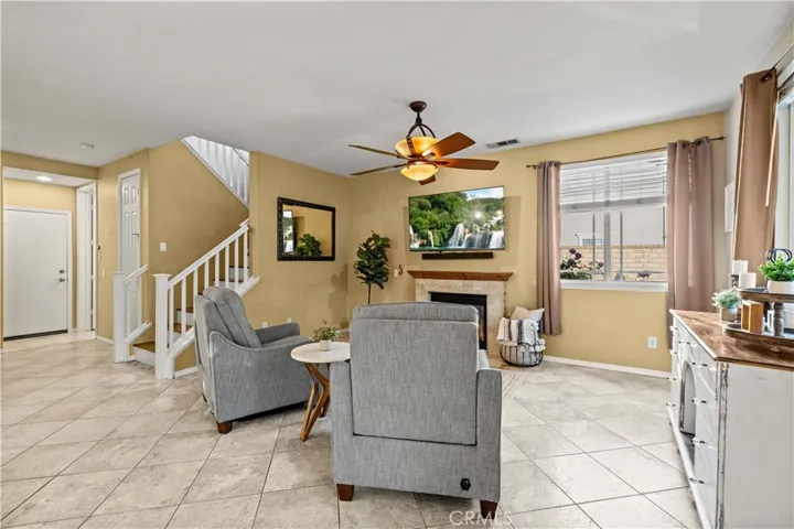 28111 Brett Court, Saugus, California 91350