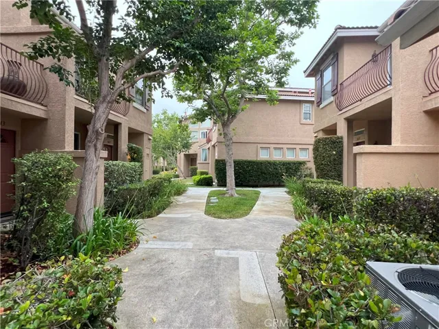 1025 S Saint Tropez Avenue, Anaheim Hills, California 92808