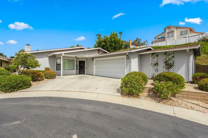 1839 Palo, Escondido, California 92026