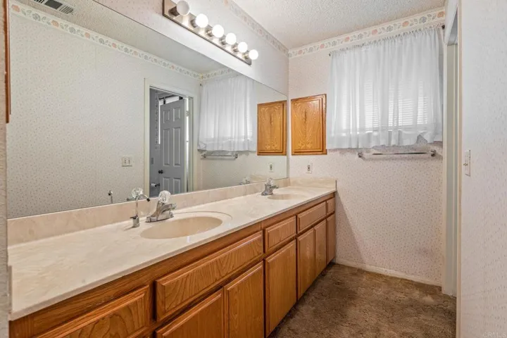 1839 Palo, Escondido, California 92026