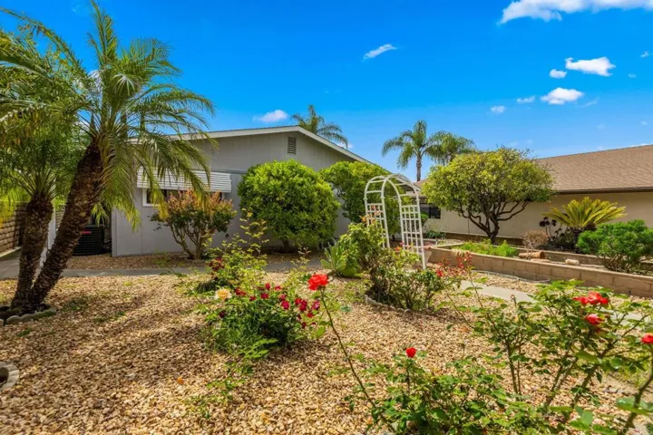 1839 Palo, Escondido, California 92026