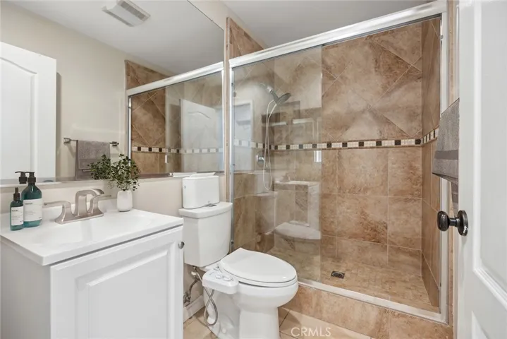 Full Downstairs Bath