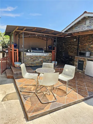 10150 Kester Avenue, Mission Hills (san Fernando), California 91345