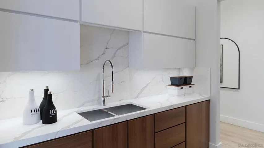 2501 State St 403, Carlsbad, California 92008