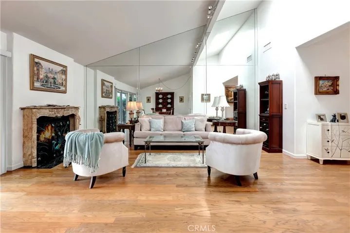 432 Onda, Newport Beach, California 92660
