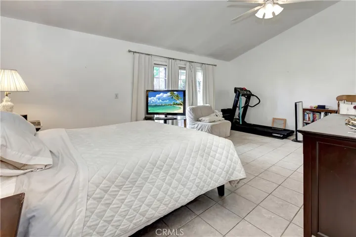 432 Onda, Newport Beach, California 92660