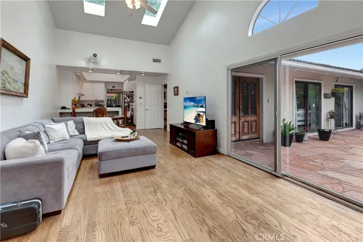 432 Onda, Newport Beach, California 92660
