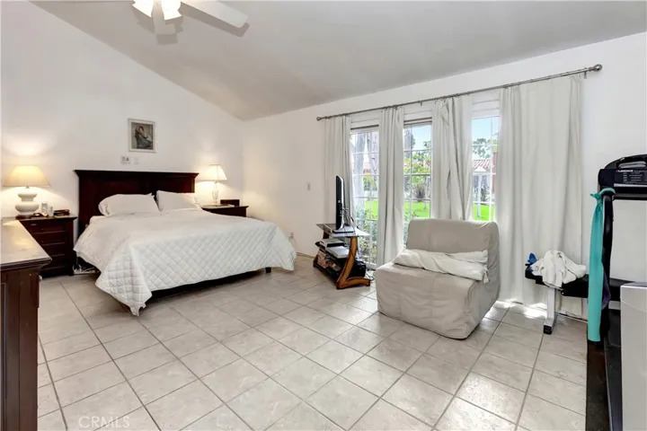 432 Onda, Newport Beach, California 92660