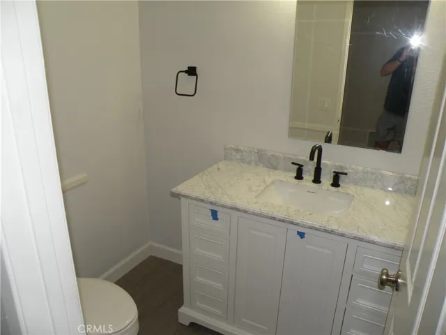Lower 1st floor guest bath