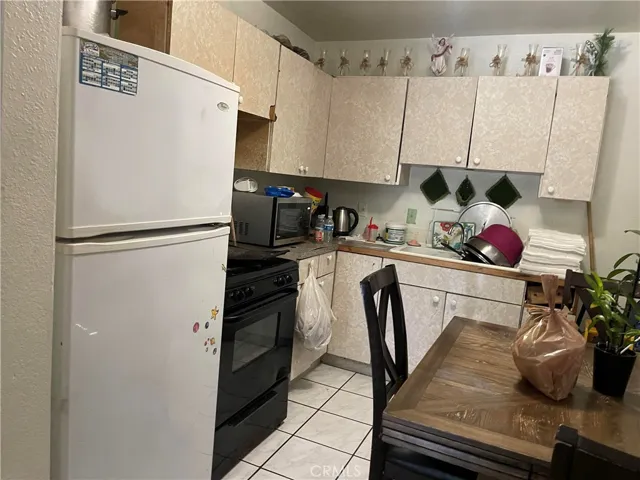 1664 E 59th Street, Los Angeles, California 90001