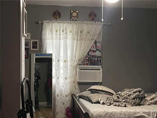 1664 E 59th Street, Los Angeles, California 90001
