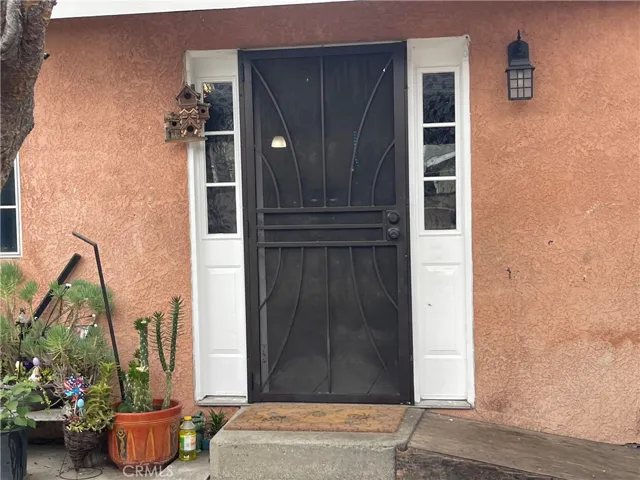 1664 E 59th Street, Los Angeles, California 90001