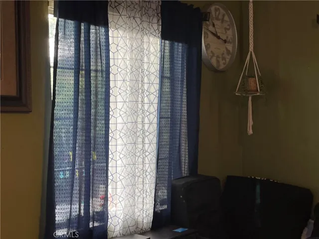 1664 E 59th Street, Los Angeles, California 90001