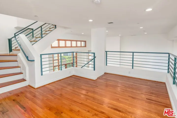 1234 25th Street, Santa Monica, California 90404