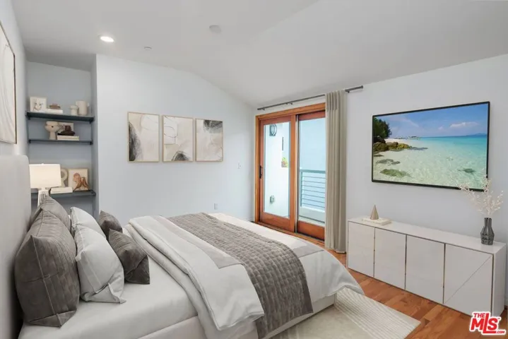 1234 25th Street, Santa Monica, California 90404