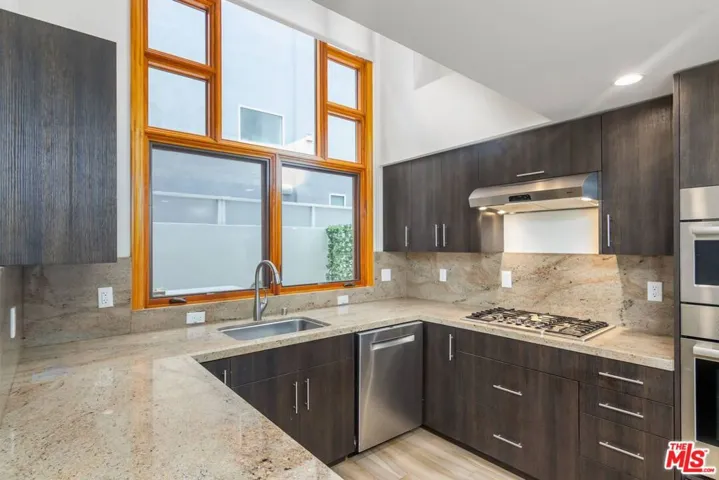 1234 25th Street, Santa Monica, California 90404