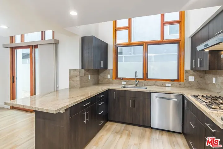 1234 25th Street, Santa Monica, California 90404