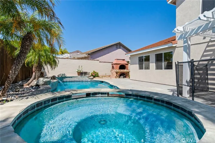 23501 Mountain Breeze Drive, Murrieta, California 92562