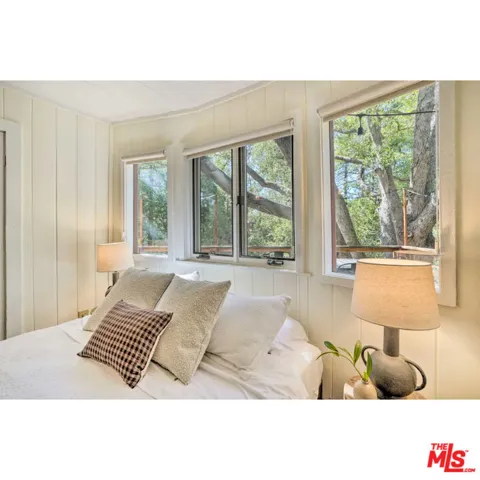 25363 Manzanita Drive, Idyllwild, California 92549