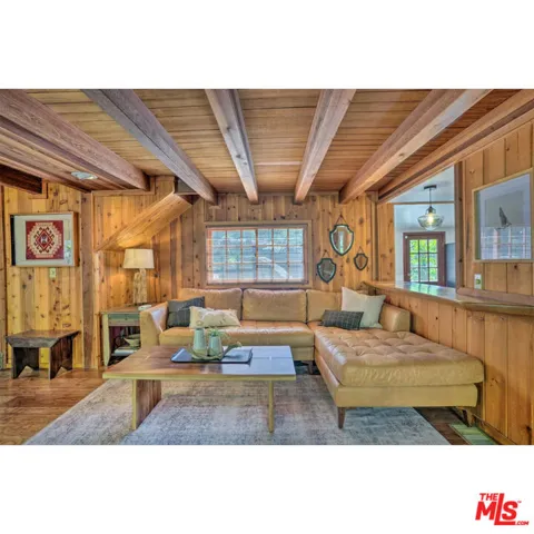 25363 Manzanita Drive, Idyllwild, California 92549