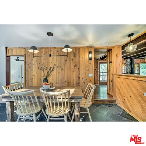 25363 Manzanita Drive, Idyllwild, California 92549