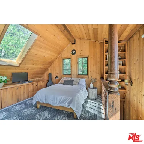 25363 Manzanita Drive, Idyllwild, California 92549