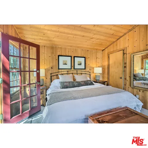 25363 Manzanita Drive, Idyllwild, California 92549