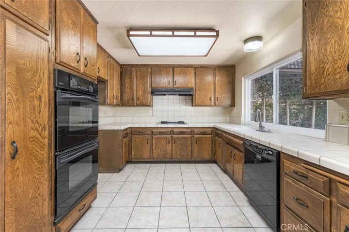 6439 Dominica, Cypress, California 90630