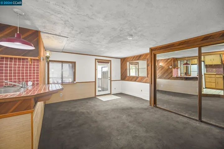366 Winslow St, Crockett, California 94525