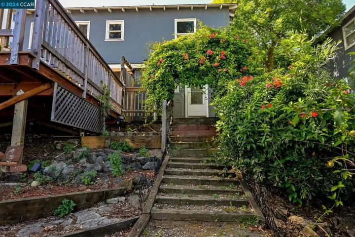 366 Winslow St, Crockett, California 94525