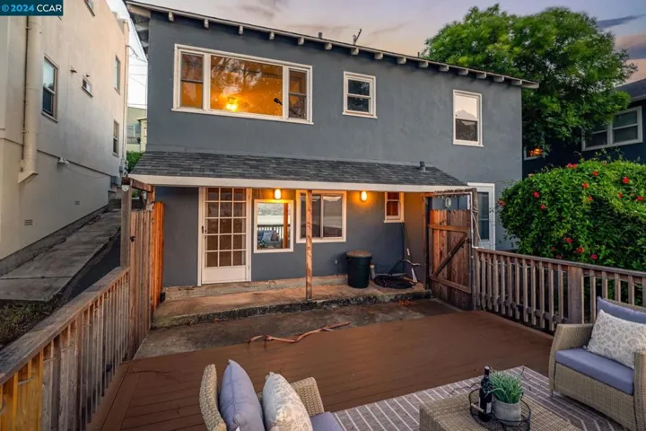 366 Winslow St, Crockett, California 94525