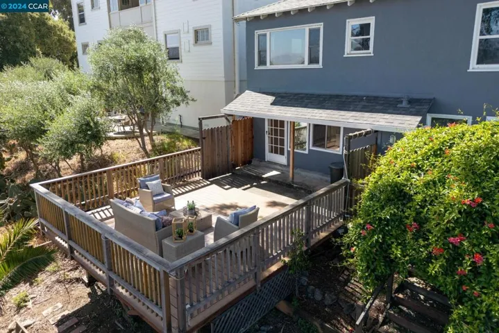 366 Winslow St, Crockett, California 94525
