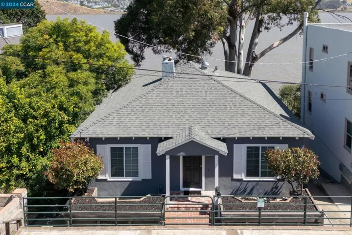 366 Winslow St, Crockett, California 94525