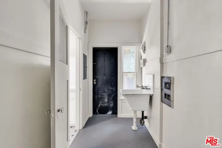 1622 W 25th Street, Los Angeles, California 90007