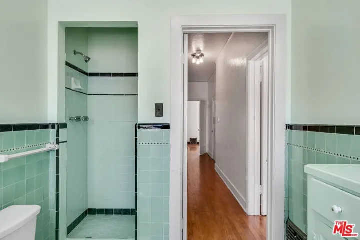 1622 W 25th Street, Los Angeles, California 90007