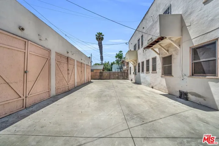 1622 W 25th Street, Los Angeles, California 90007