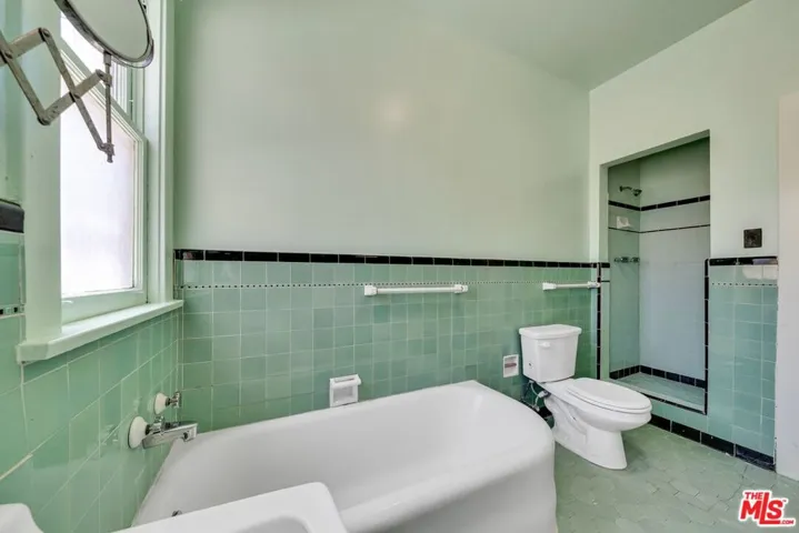 1622 W 25th Street, Los Angeles, California 90007
