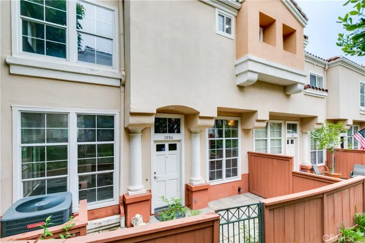 1086 S Rossano Way, Anaheim Hills, California 92808