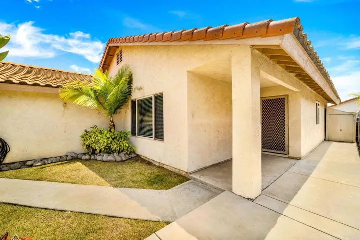 227 Ocotillo Place, Oceanside, California 92057