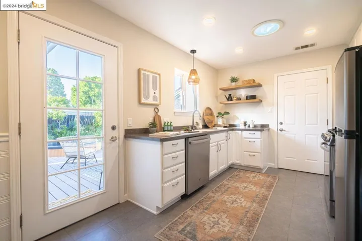 924 Sybil Ave, San Leandro, California 94577